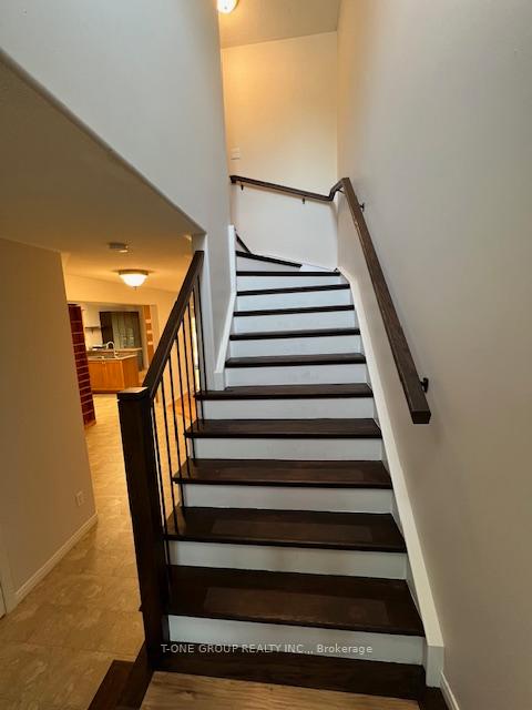 Photo 7 of 1012 Redwood Crescent, Kingston, City Northwest — HOMEH