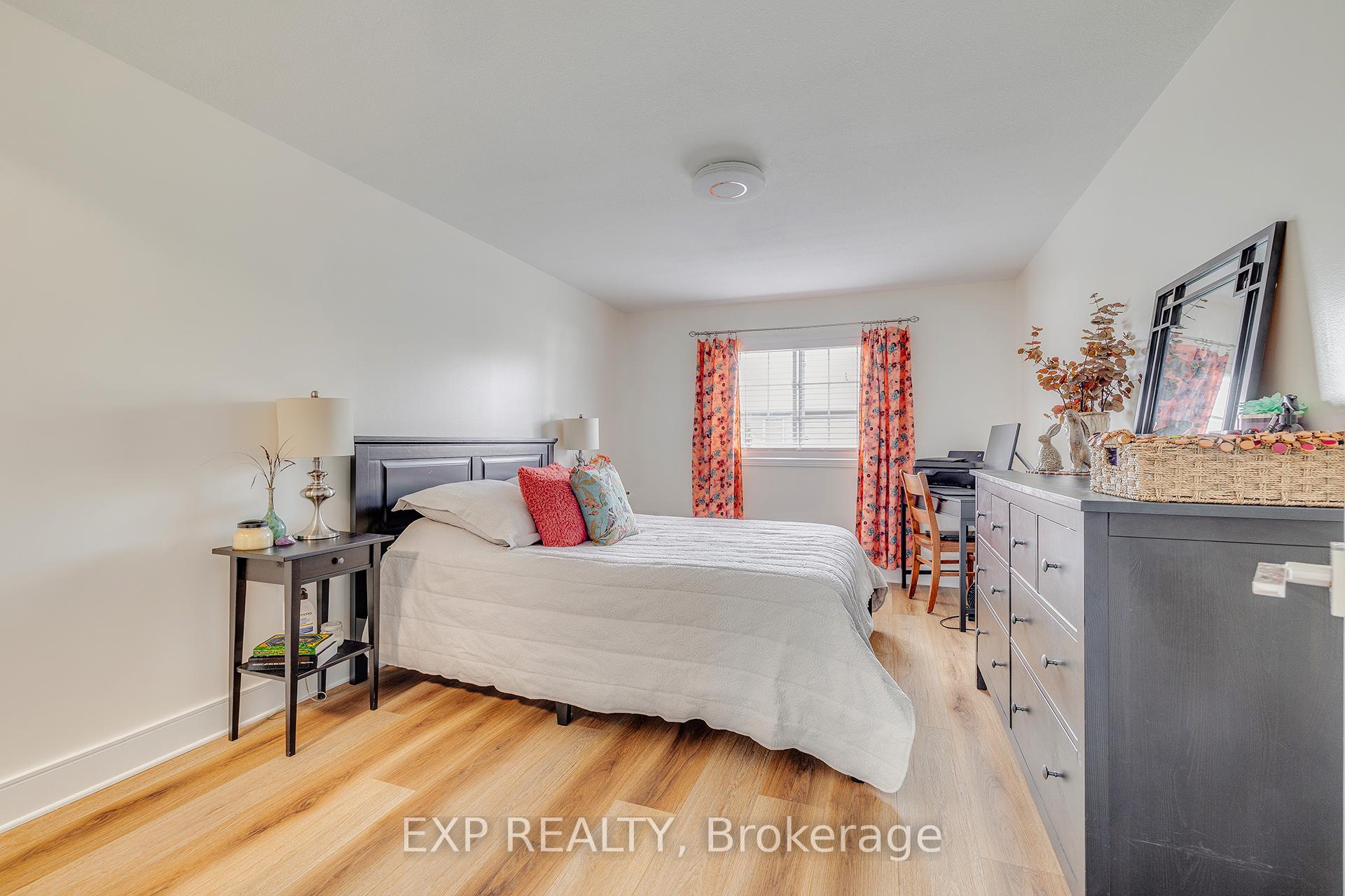 Photo 14 of 220 Prosperity Drive, Kitchener — HOMEH