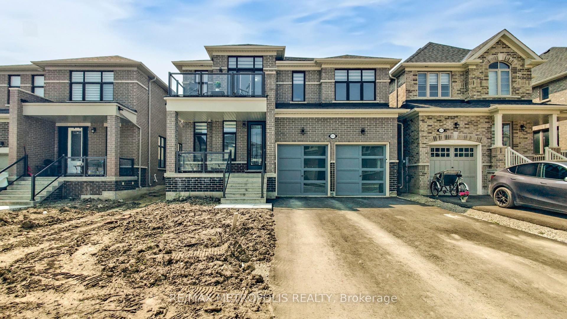 Photo 2 of 1315 Davis Loop, Innisfil, Lefroy — HOMEH