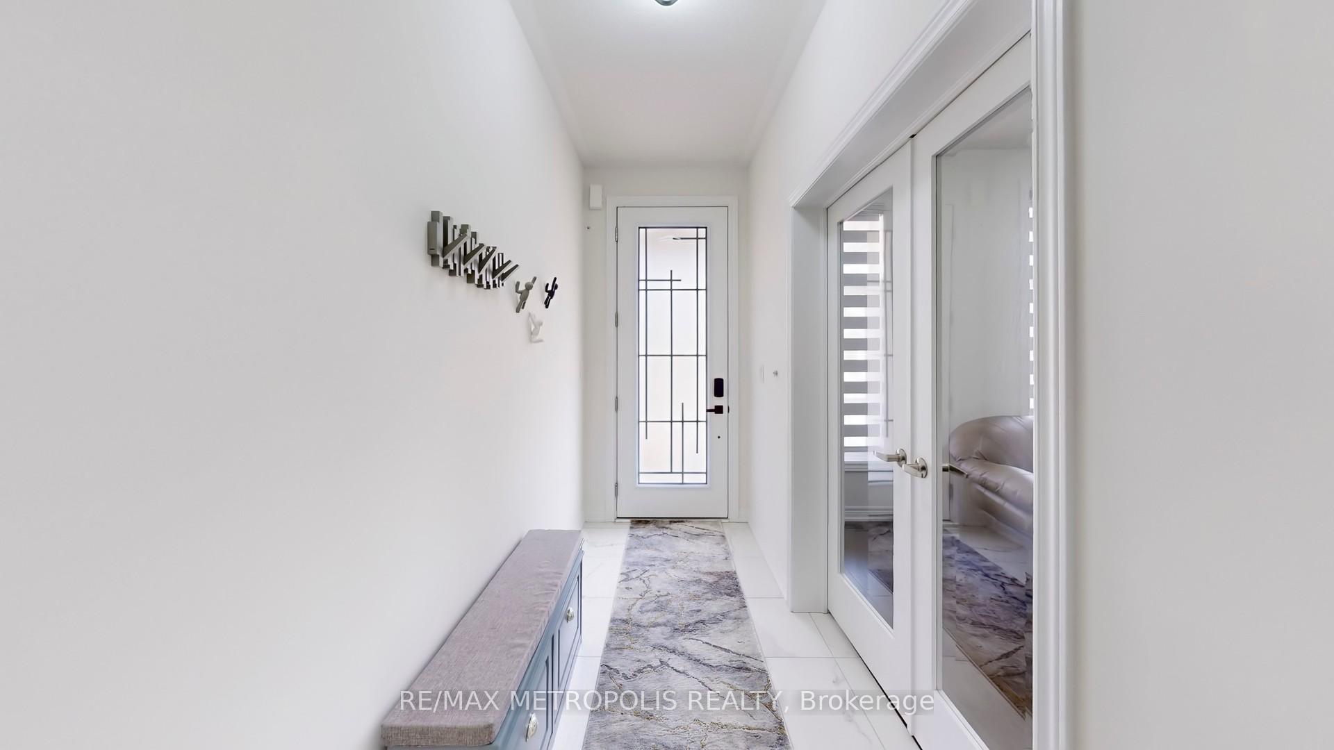 Photo 5 of 1315 Davis Loop, Innisfil, Lefroy — HOMEH