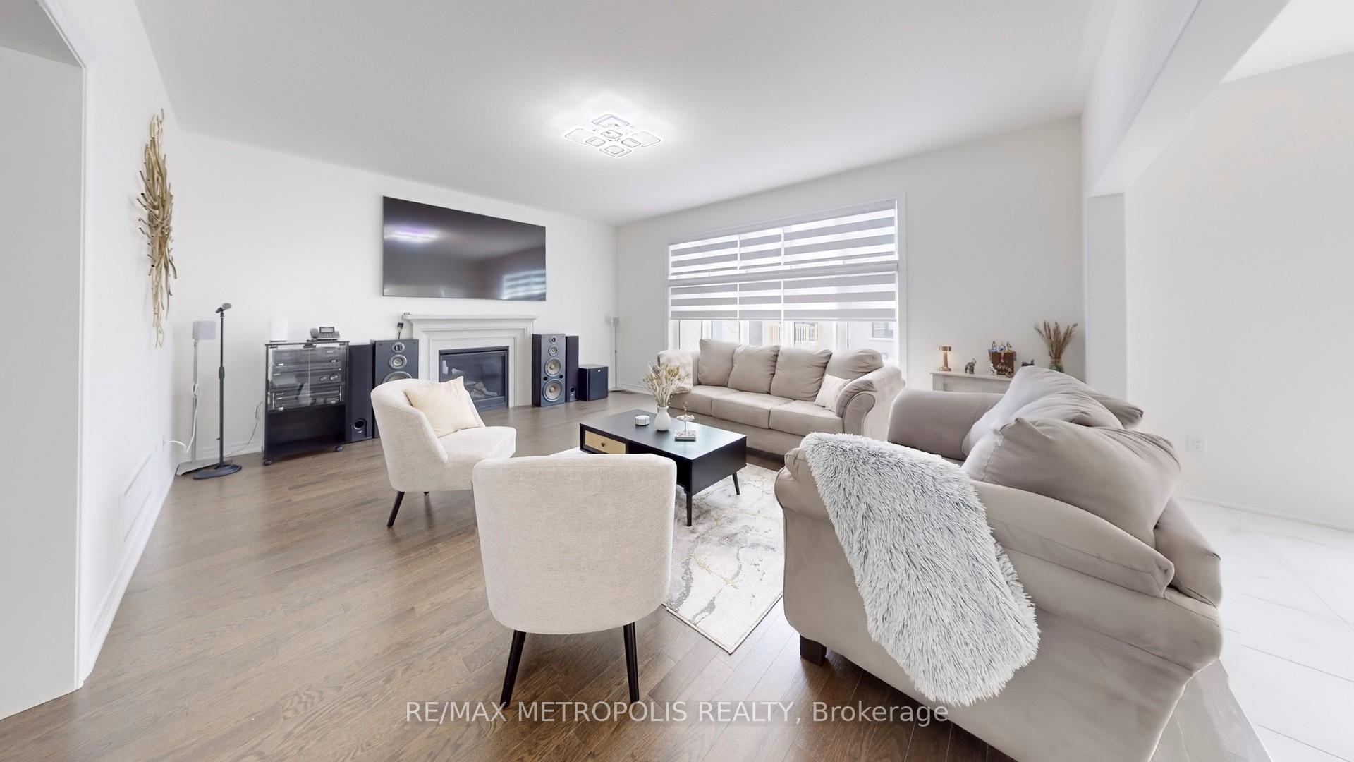 Photo 9 of 1315 Davis Loop, Innisfil, Lefroy — HOMEH