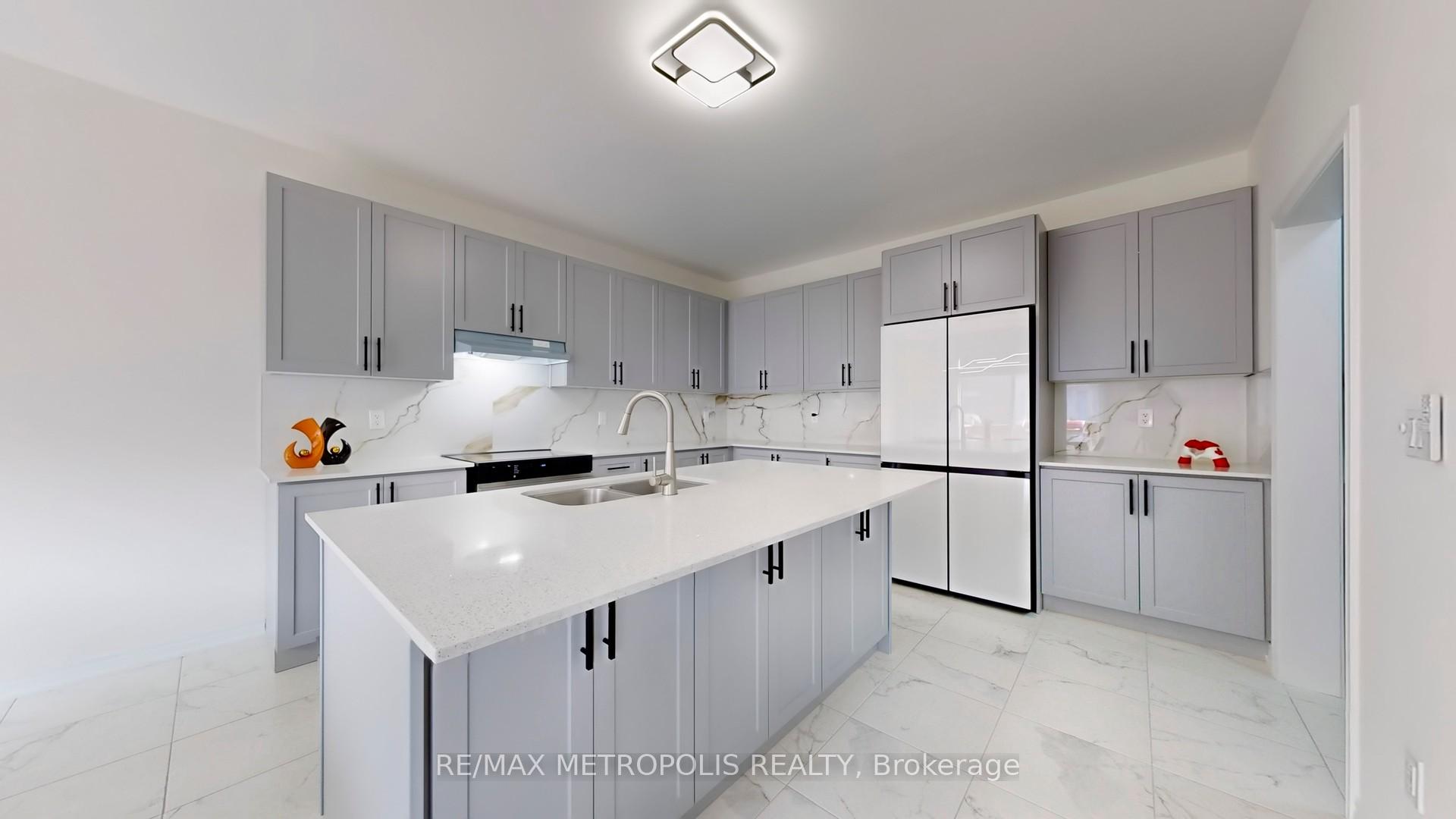 Photo 11 of 1315 Davis Loop, Innisfil, Lefroy — HOMEH