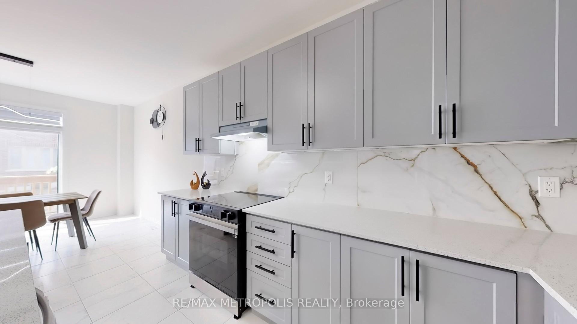 Photo 14 of 1315 Davis Loop, Innisfil, Lefroy — HOMEH