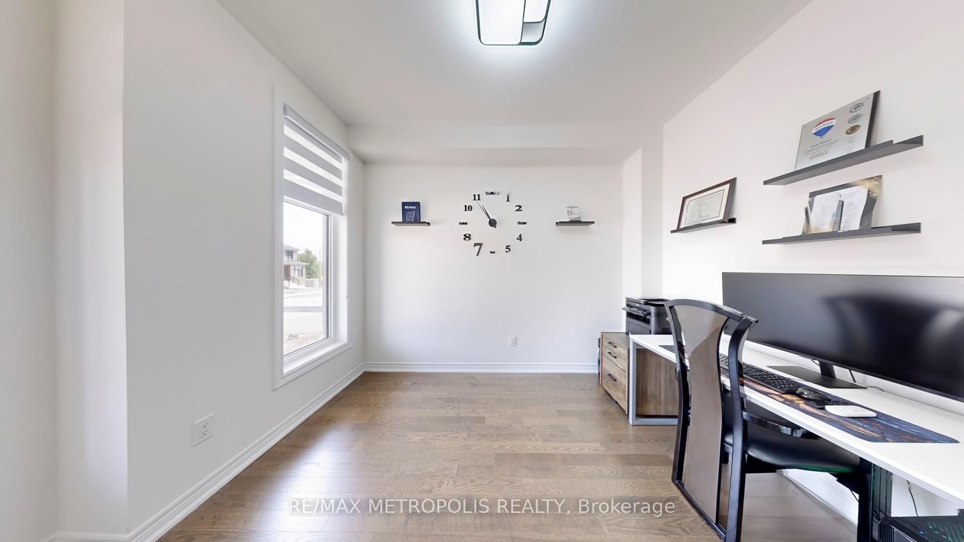 Photo 25 of 1315 Davis Loop, Innisfil, Lefroy — HOMEH