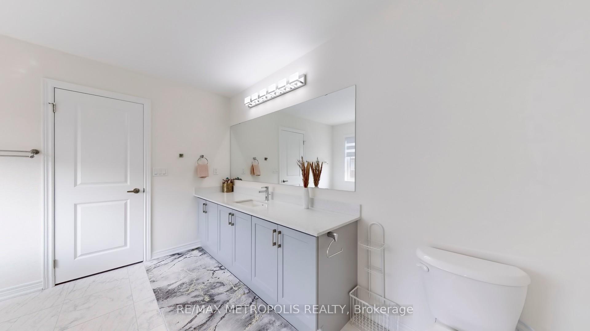 Photo 36 of 1315 Davis Loop, Innisfil, Lefroy — HOMEH