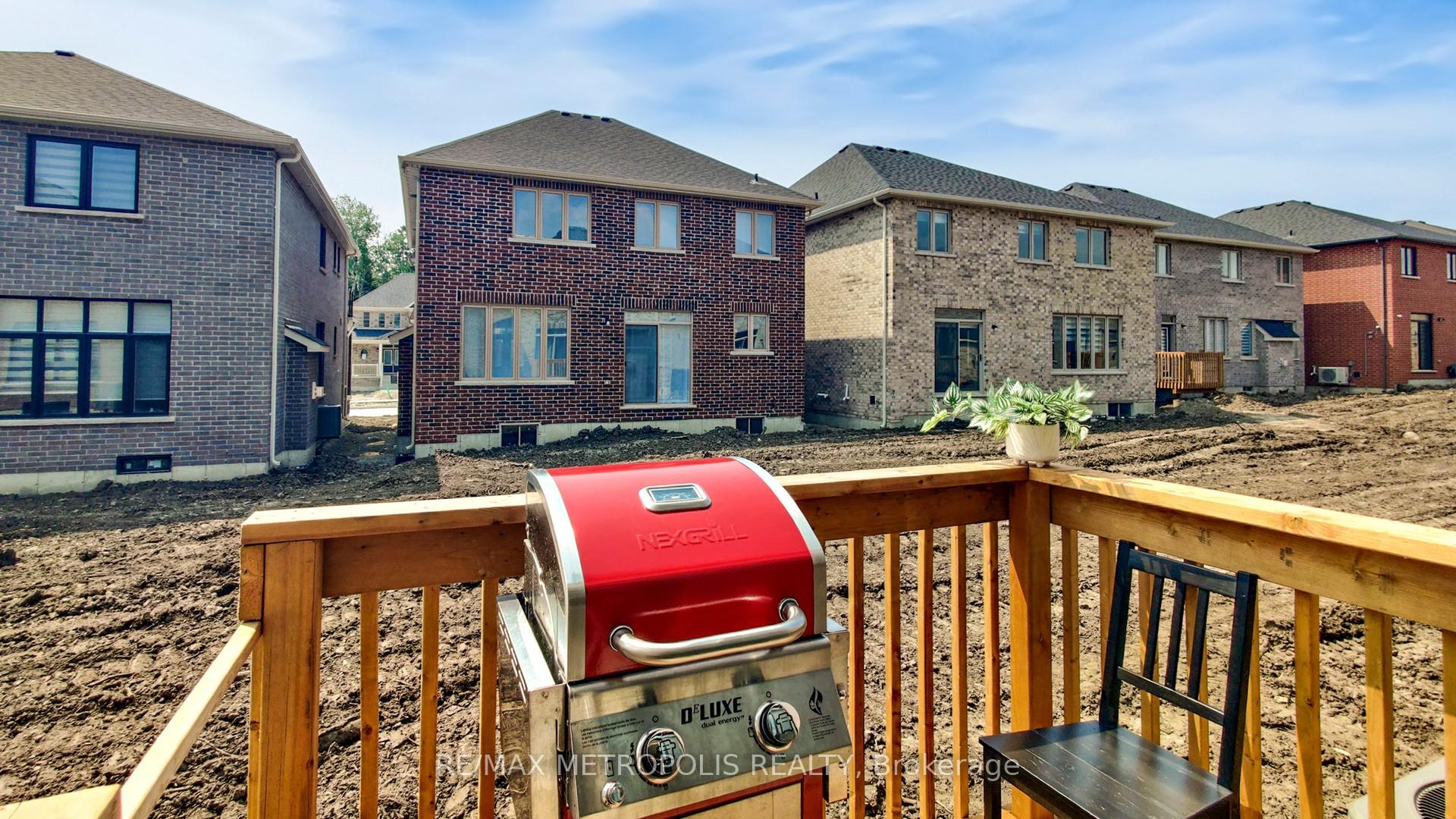 Photo 48 of 1315 Davis Loop, Innisfil, Lefroy — HOMEH
