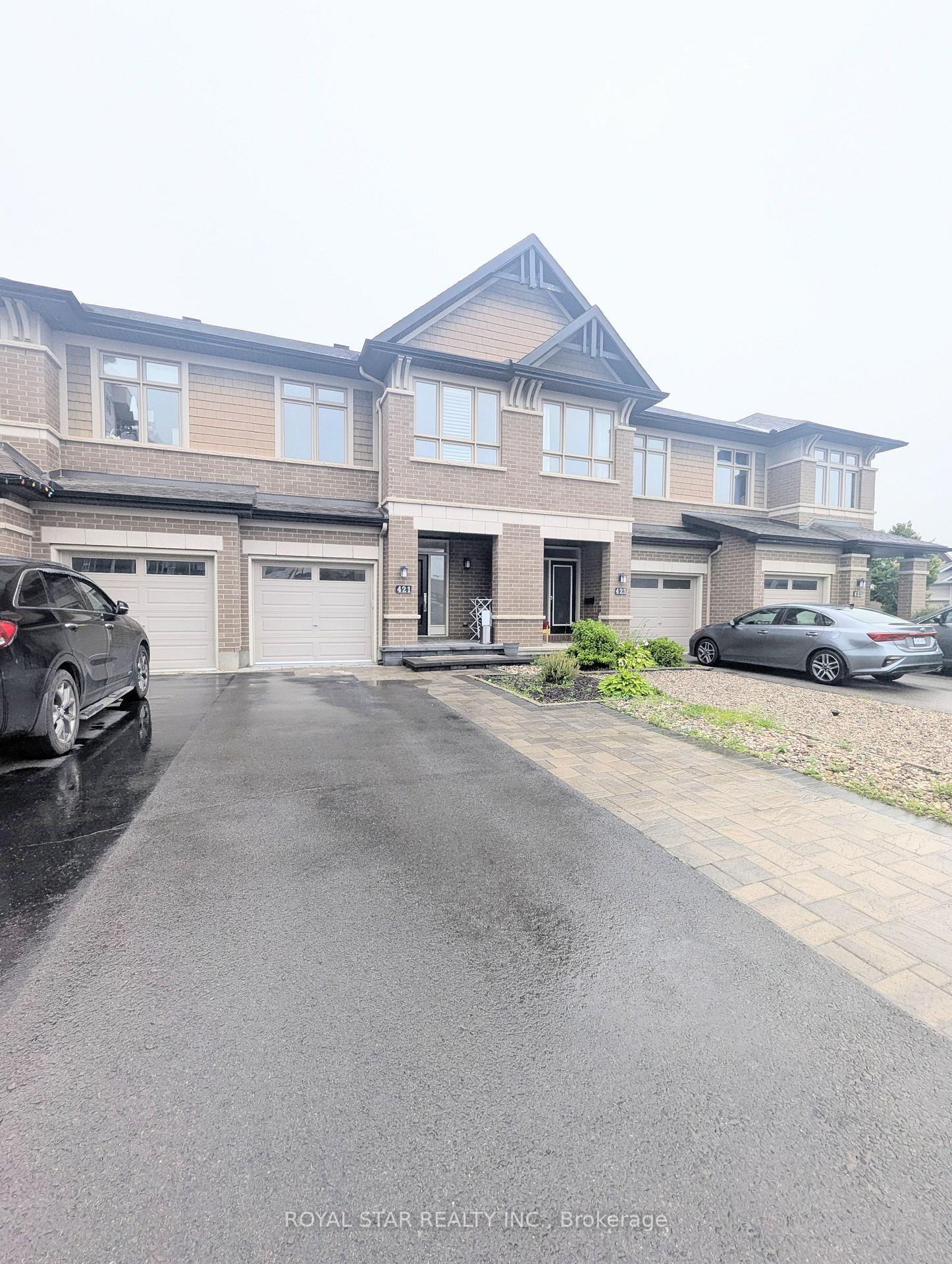 Photo 2 of 421 Livery Street, Ottawa, Kanata - Emerald Meadows/Trailwest — HOMEH