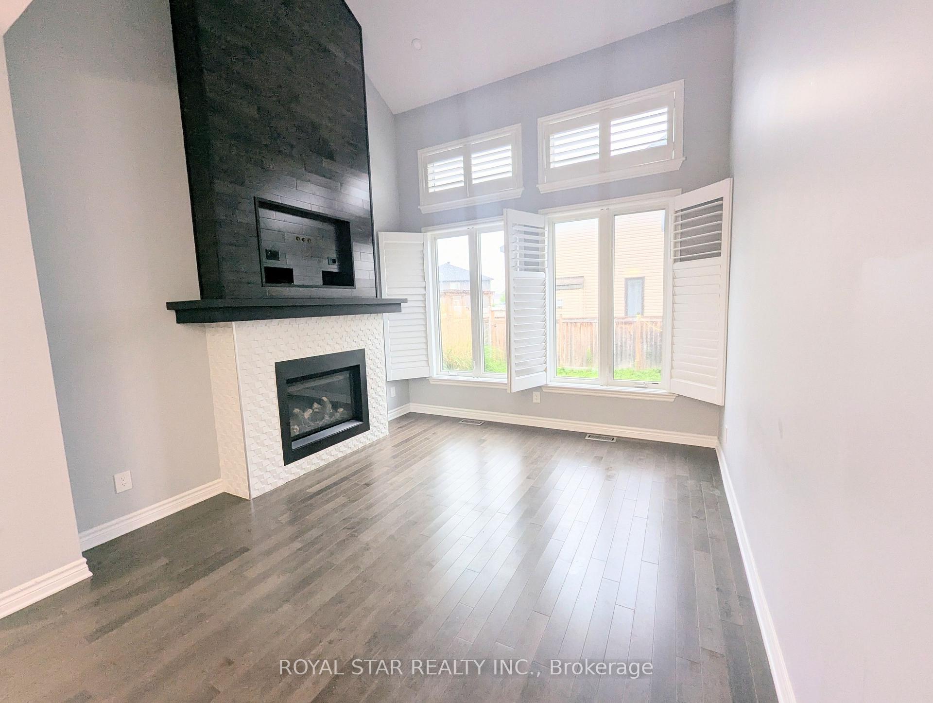 Photo 4 of 421 Livery Street, Ottawa, Kanata - Emerald Meadows/Trailwest — HOMEH