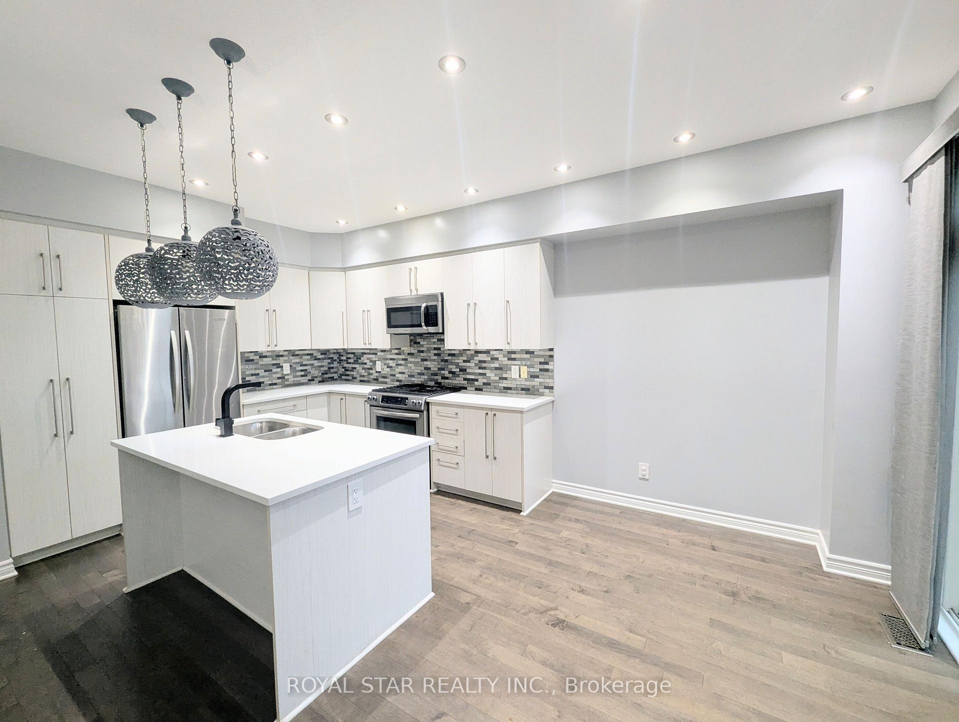 Photo 5 of 421 Livery Street, Ottawa, Kanata - Emerald Meadows/Trailwest — HOMEH