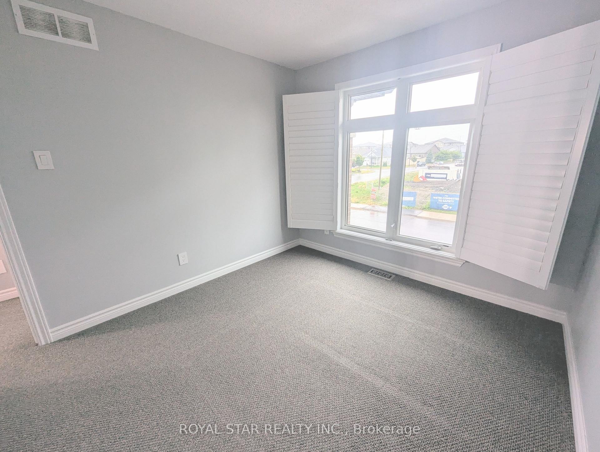 Photo 19 of 421 Livery Street, Ottawa, Kanata - Emerald Meadows/Trailwest — HOMEH