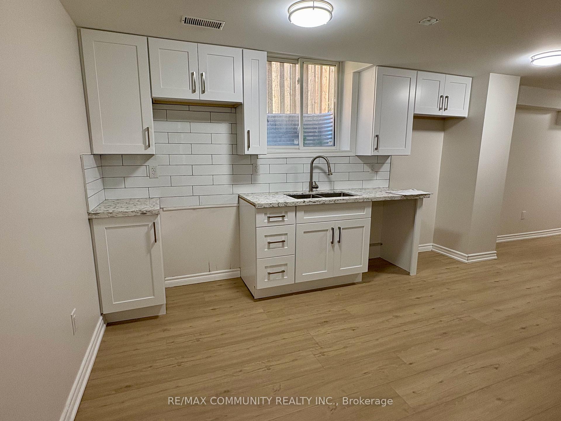 Photo 2 of Unit Basement B, 34 Coppard Avenue, Markham, Middlefield — HOMEH