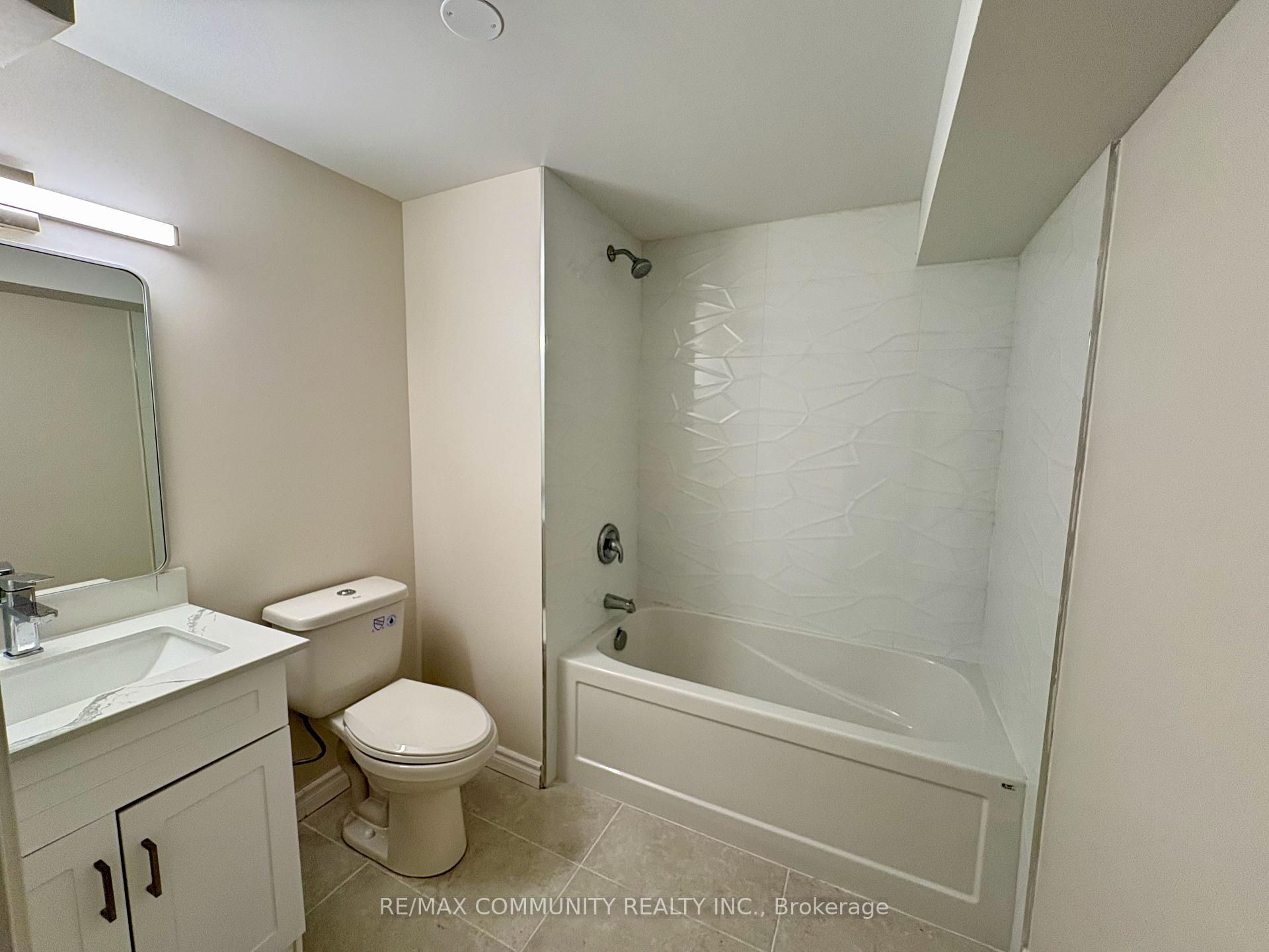 Photo 4 of Unit Basement B, 34 Coppard Avenue, Markham, Middlefield — HOMEH