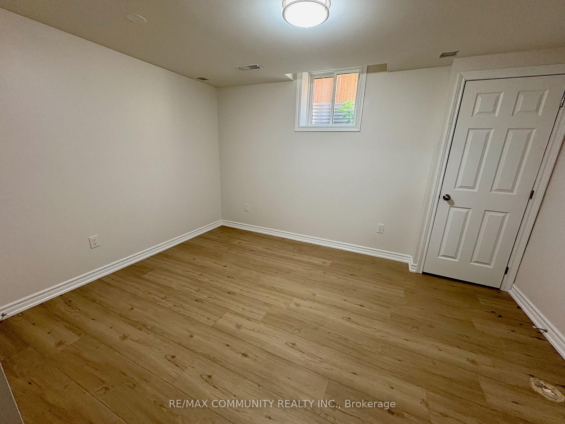 Photo 5 of Unit Basement B, 34 Coppard Avenue, Markham, Middlefield — HOMEH