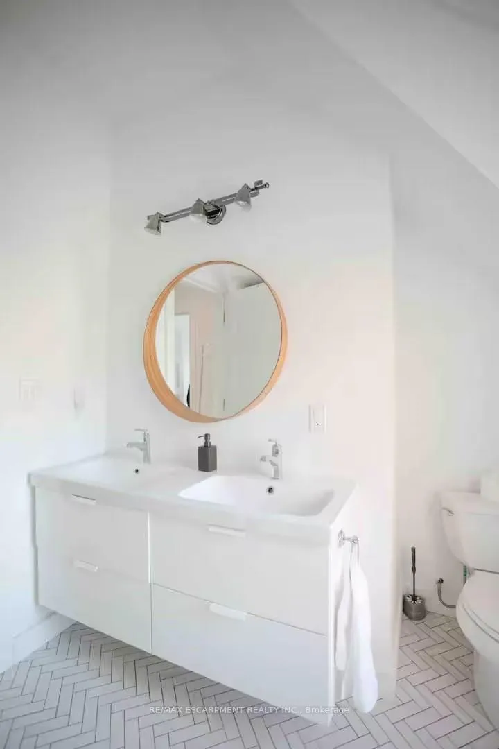 Photo 33 of Unit 1, 426 Wilson Street E, Hamilton, Ancaster — HOMEH