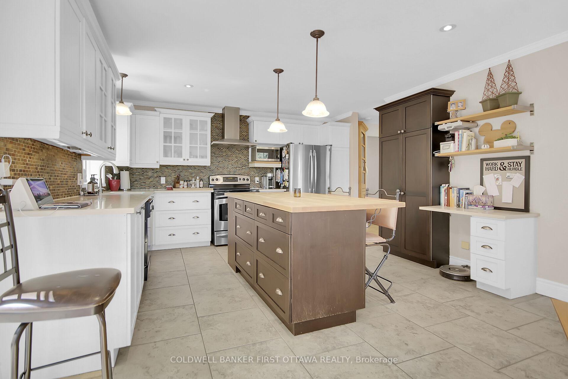 Photo 11 of 5937 Rideau Valley Drive N, Ottawa, Manotick South to Roger Stevens — HOMEH