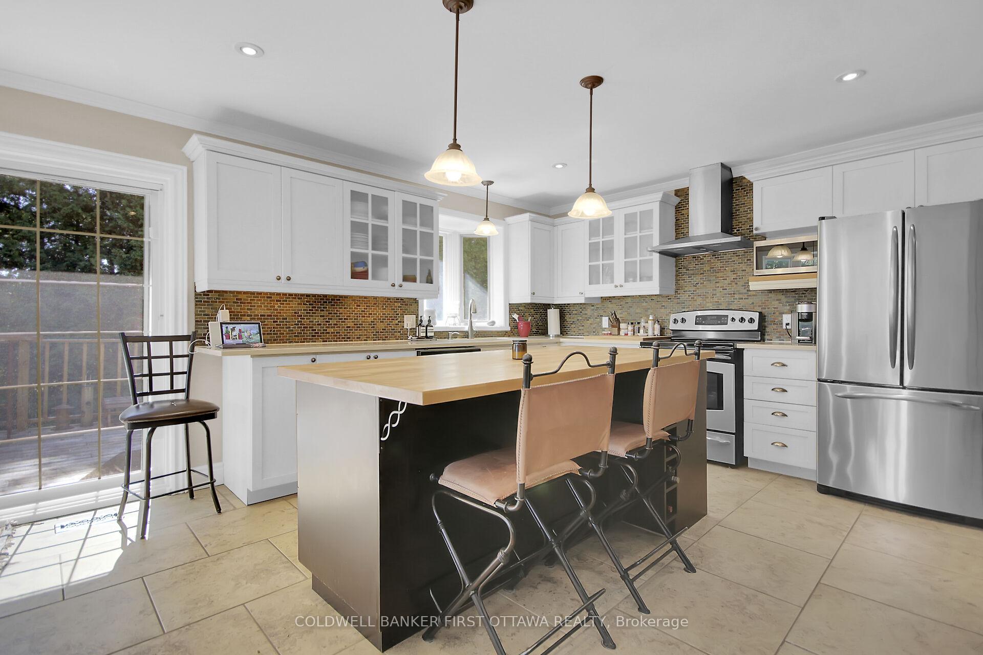 Photo 12 of 5937 Rideau Valley Drive N, Ottawa, Manotick South to Roger Stevens — HOMEH