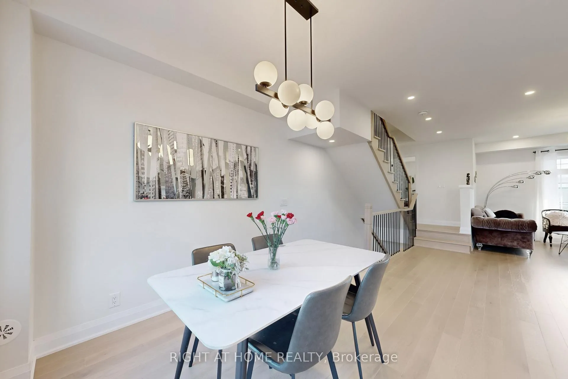 Photo 14 of 10 Percy Rye Avenue, Markham, Angus Glen — HOMEH