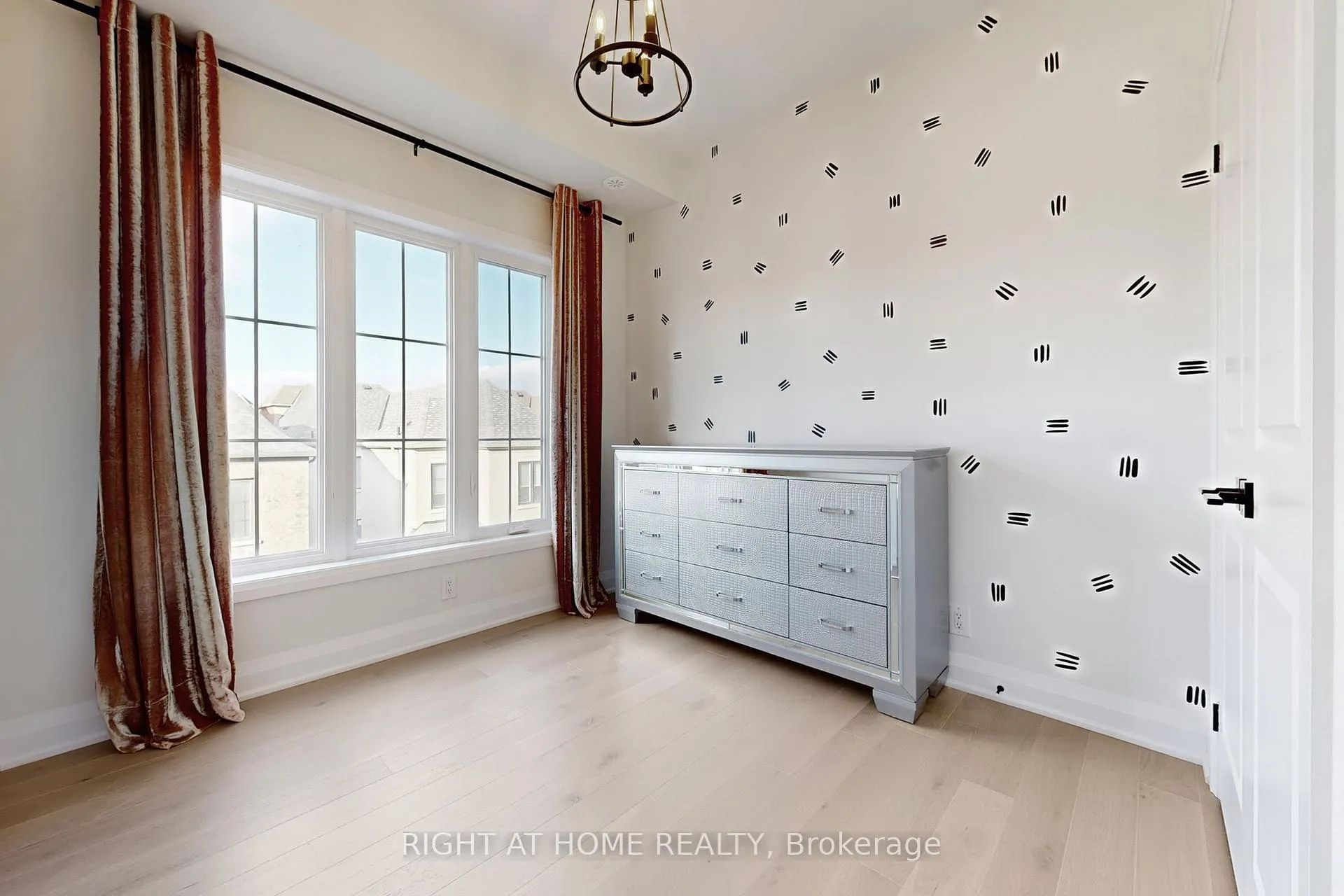 Photo 19 of 10 Percy Rye Avenue, Markham, Angus Glen — HOMEH