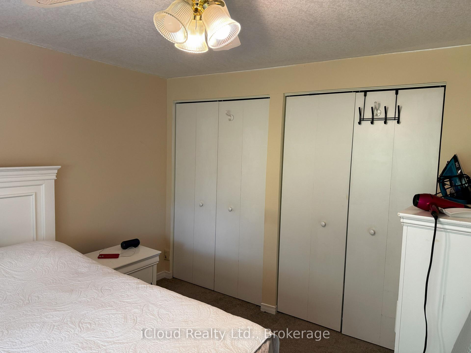 Photo 13 of 18 Bankside Drive, Kitchener — HOMEH