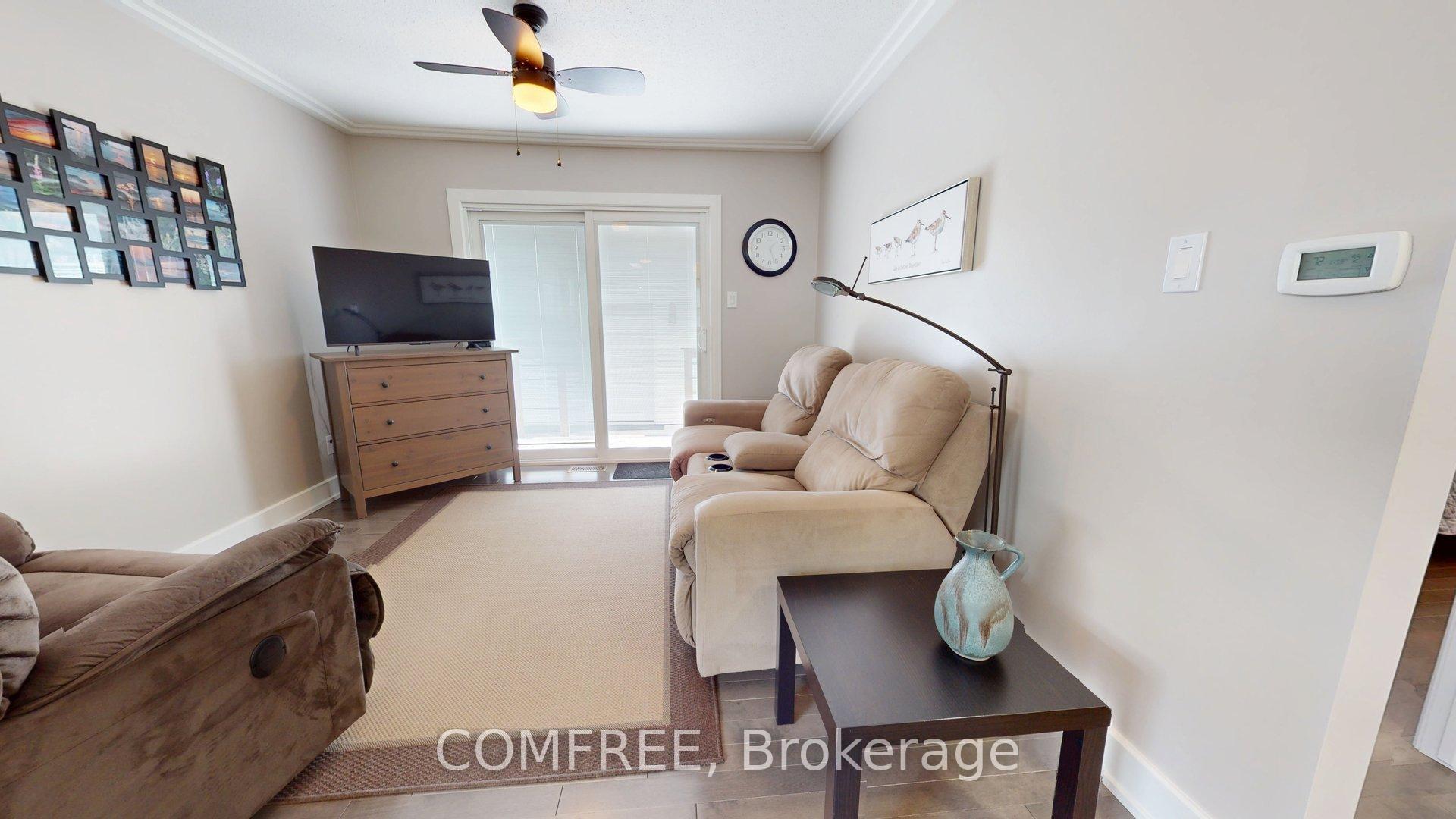Photo 4 of 55 Binscarth Crescent, Ottawa, Kanata - Glencairn/Hazeldean — HOMEH