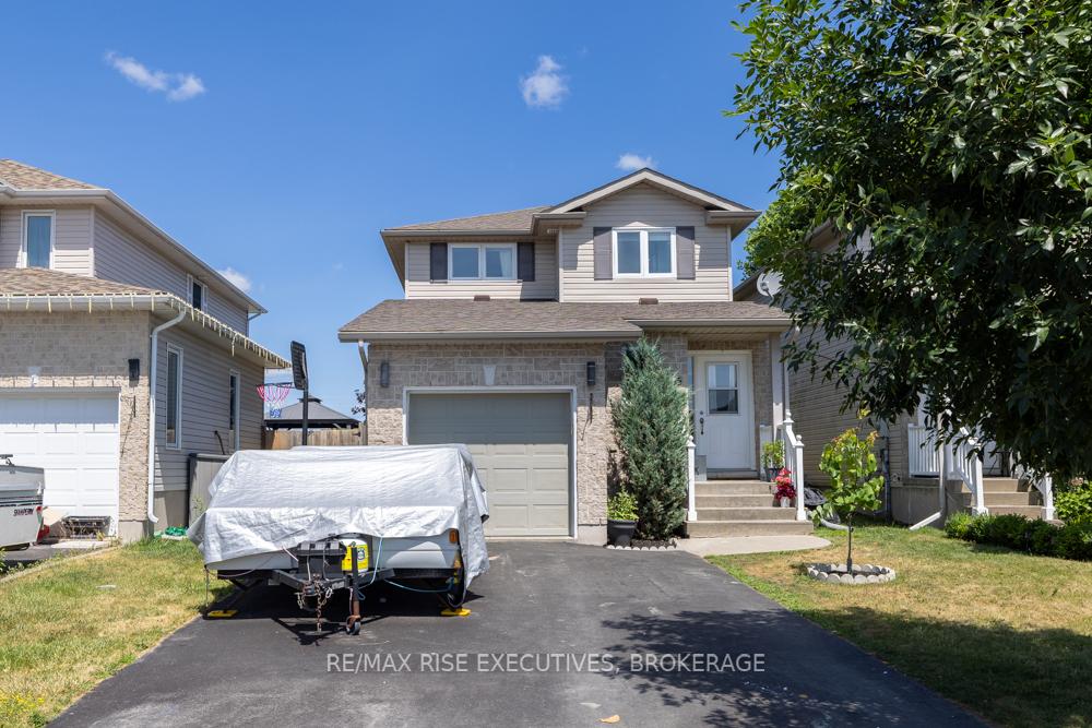 Photo 3 of 105 McKeown Crescent, Loyalist, Amherstview — HOMEH