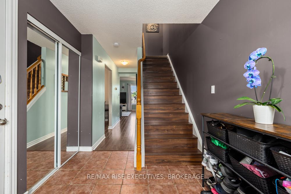 Photo 5 of 105 McKeown Crescent, Loyalist, Amherstview — HOMEH