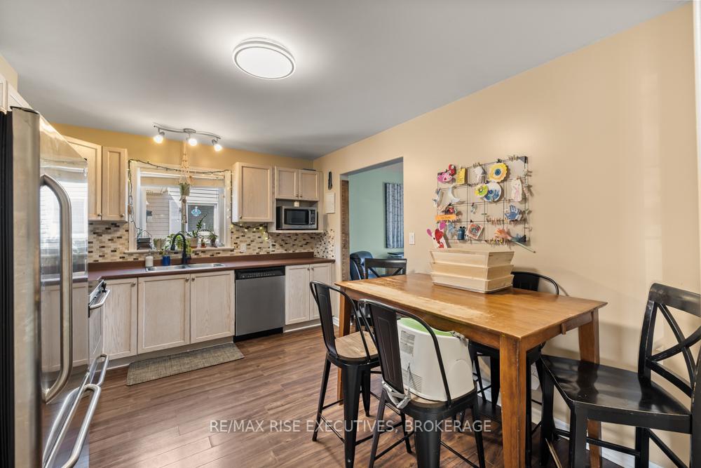 Photo 7 of 105 McKeown Crescent, Loyalist, Amherstview — HOMEH