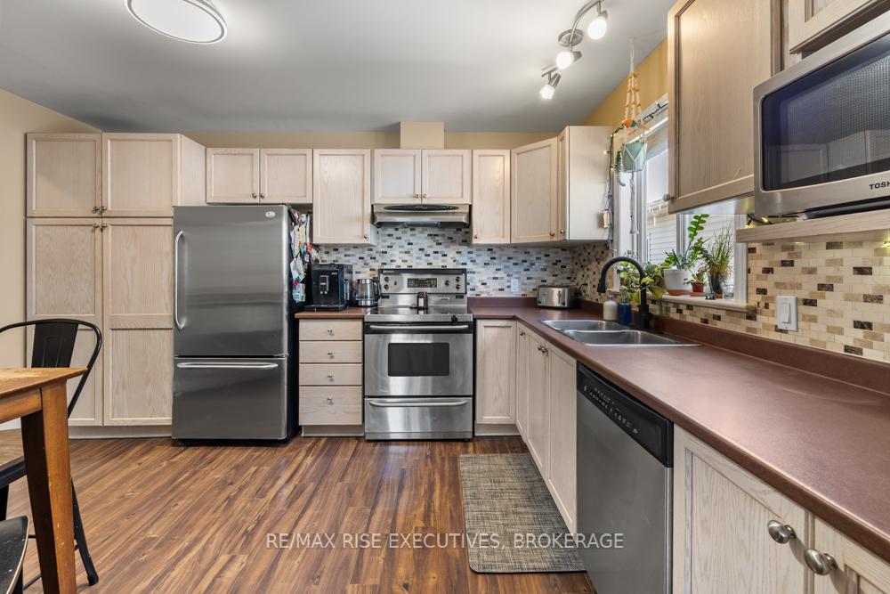 Photo 8 of 105 McKeown Crescent, Loyalist, Amherstview — HOMEH