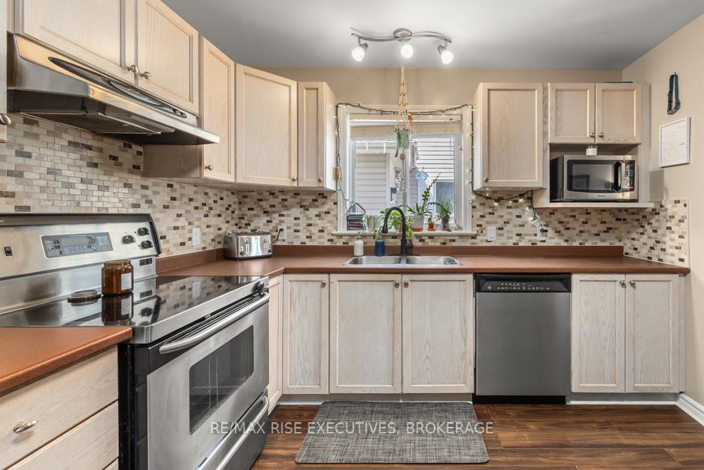 Photo 9 of 105 McKeown Crescent, Loyalist, Amherstview — HOMEH