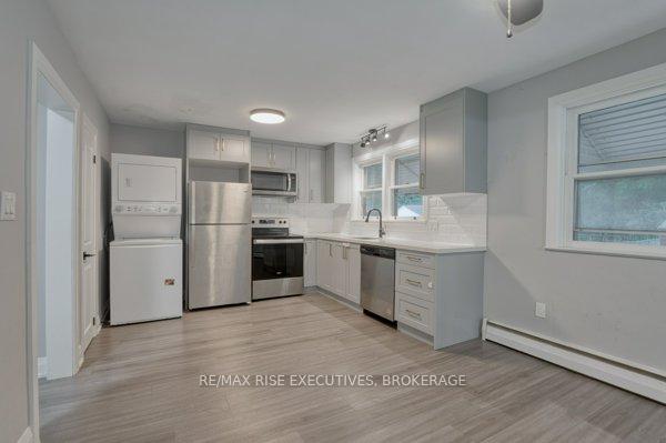 Photo 11 of Unit 1(A), 528 Division Street, Kingston, East of Sir John A. Blvd — HOMEH