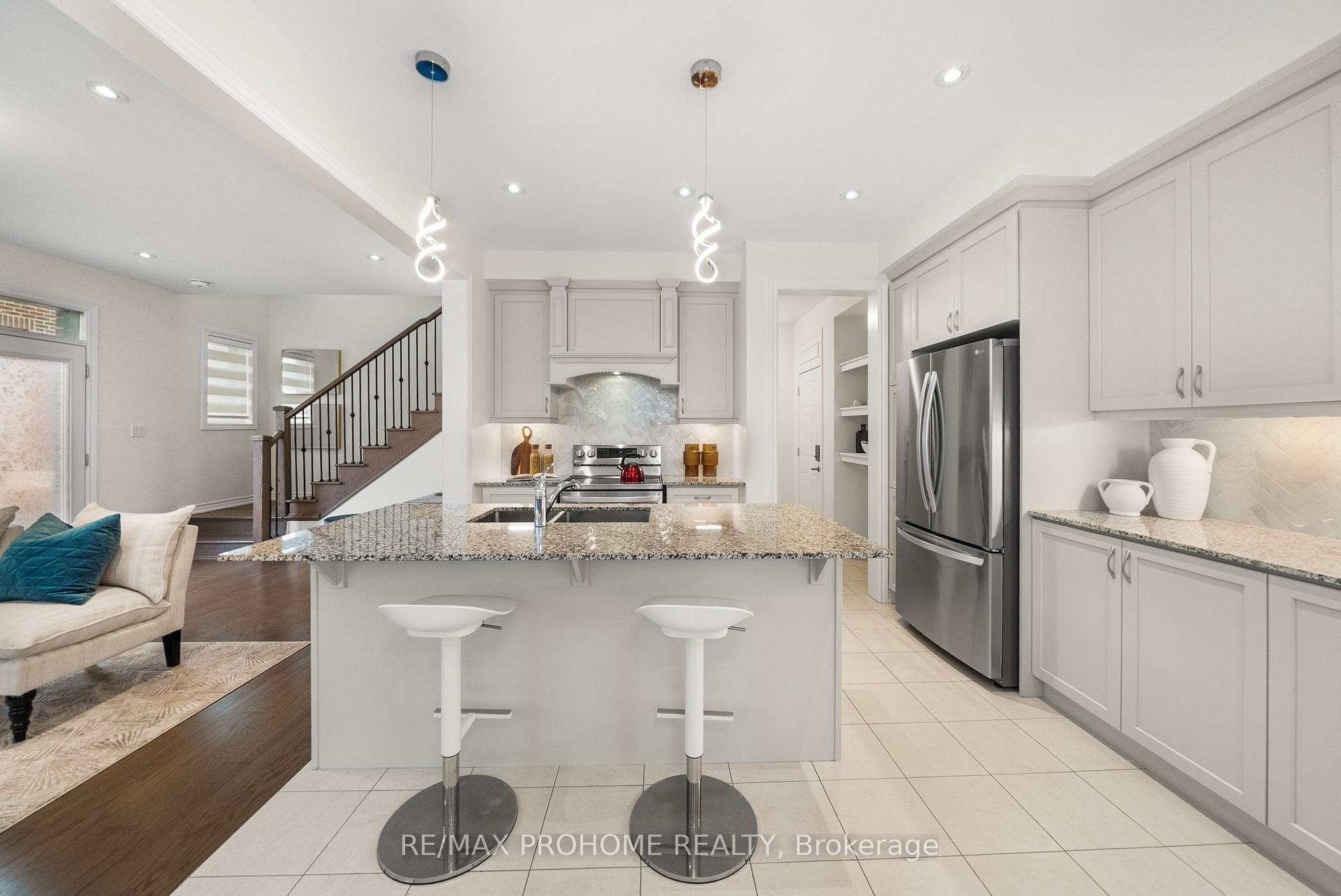 Photo 10 of 1 Frederick Roman Avenue, Markham, Victoria Square — HOMEH