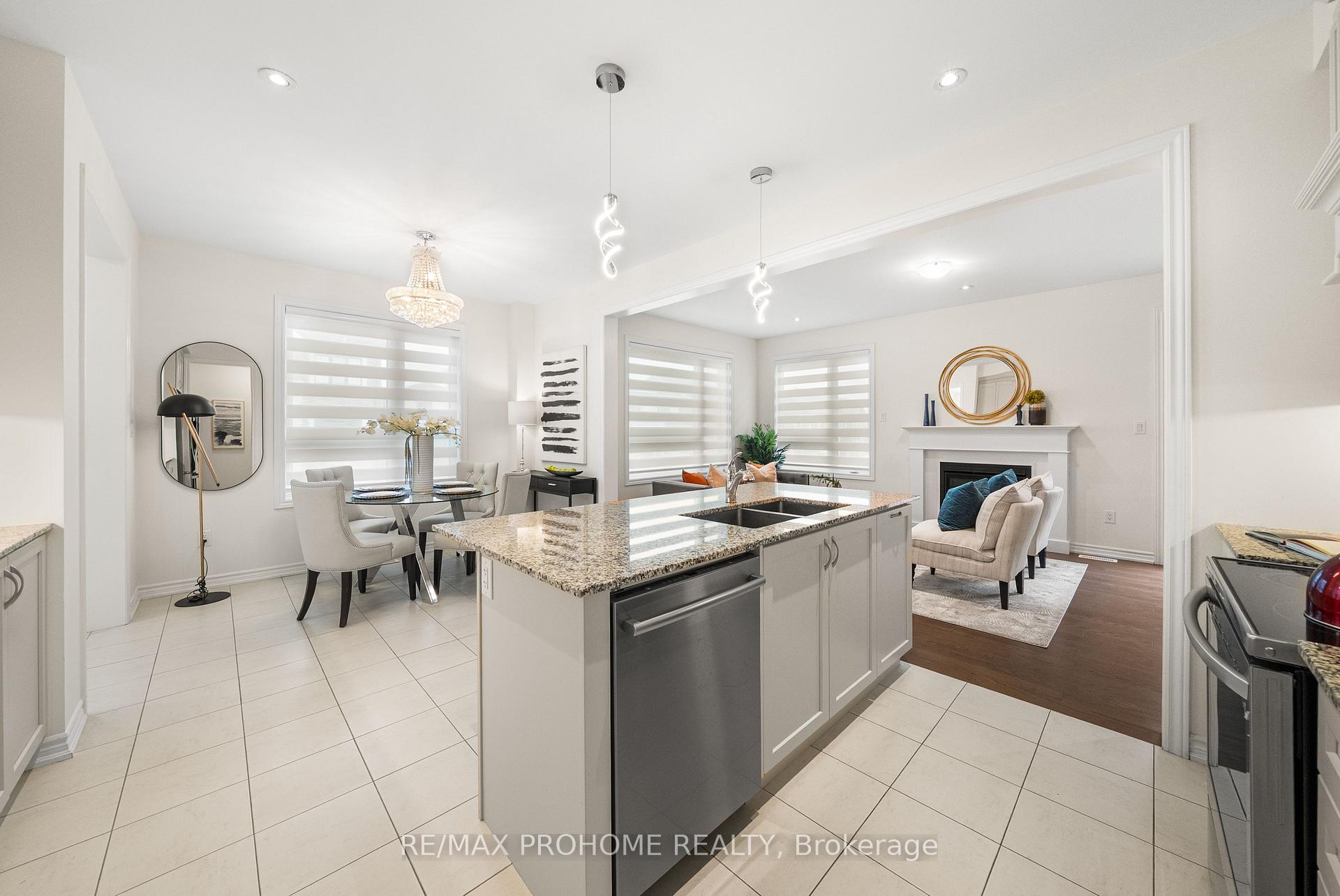 Photo 13 of 1 Frederick Roman Avenue, Markham, Victoria Square — HOMEH