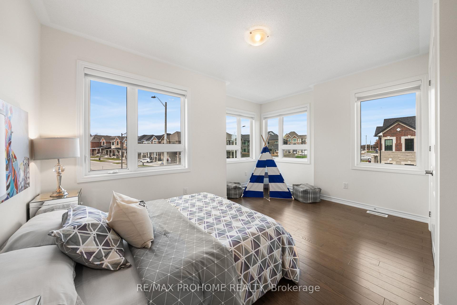 Photo 31 of 1 Frederick Roman Avenue, Markham, Victoria Square — HOMEH