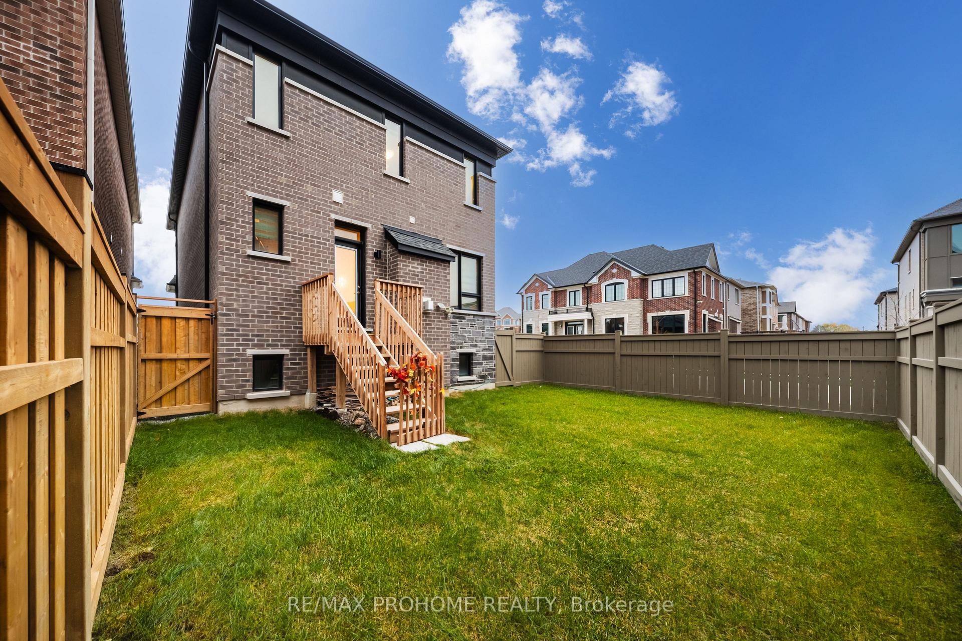 Photo 39 of 1 Frederick Roman Avenue, Markham, Victoria Square — HOMEH