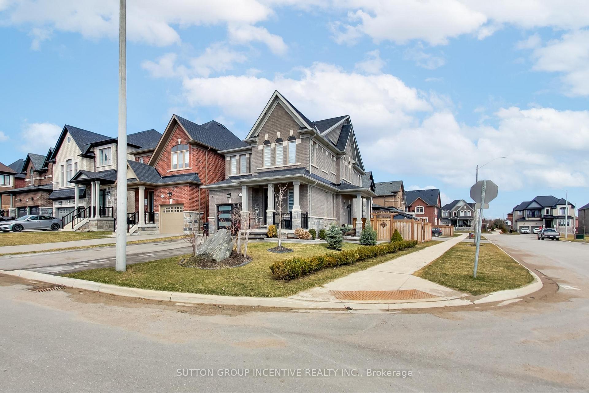 Photo 1 of 1400 Blackmore Street, Innisfil, Alcona — HOMEH