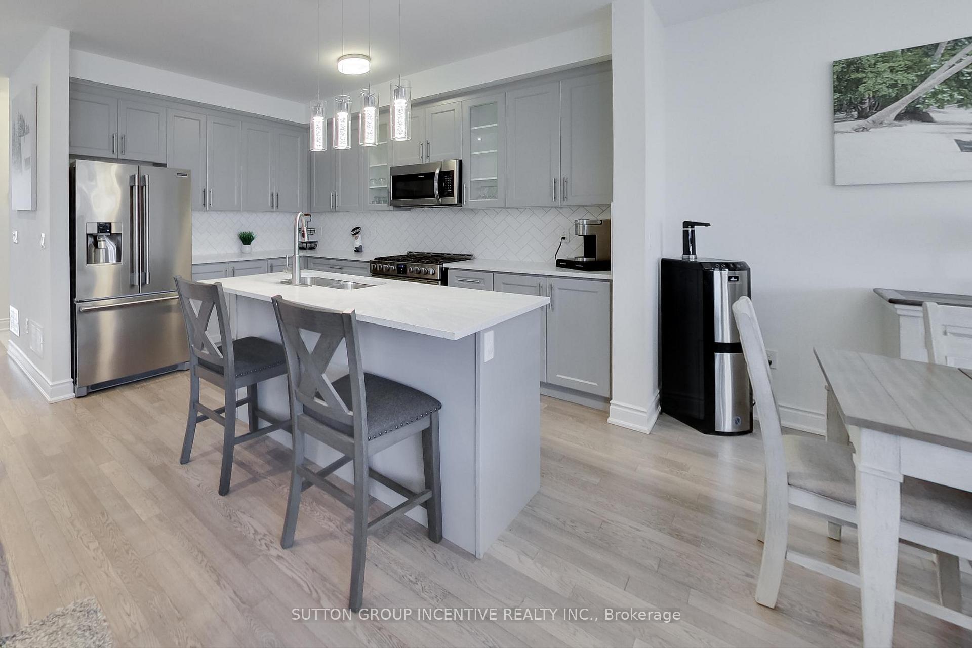 Photo 12 of 1400 Blackmore Street, Innisfil, Alcona — HOMEH
