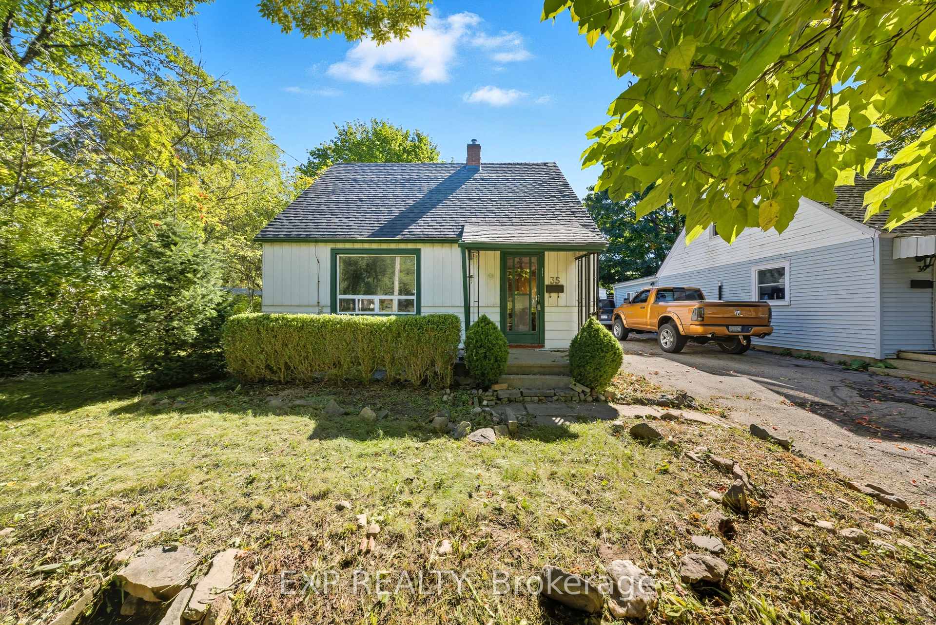Photo 1 of 35 Glen Road, Kitchener — HOMEH