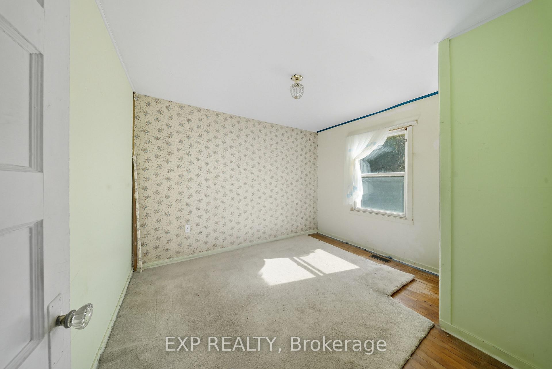 Photo 6 of 35 Glen Road, Kitchener — HOMEH