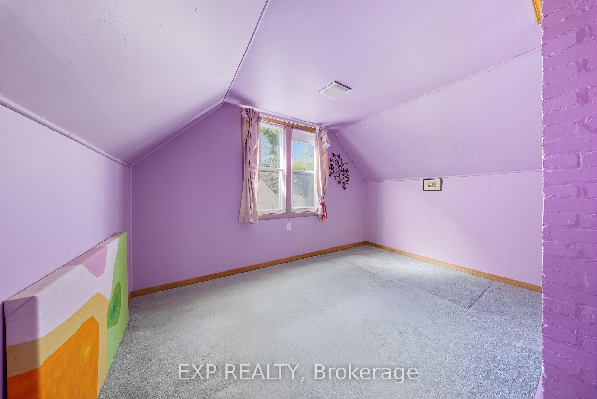 Photo 10 of 35 Glen Road, Kitchener — HOMEH