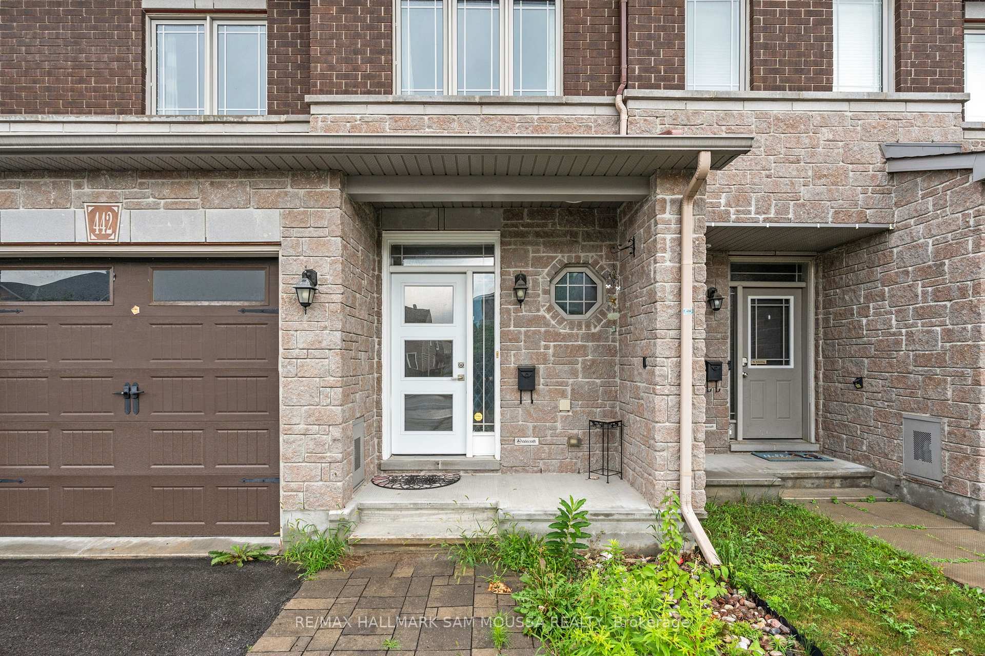 Photo 3 of 442 Barrick Hill Road, Ottawa, Kanata - Emerald Meadows/Trailwest — HOMEH
