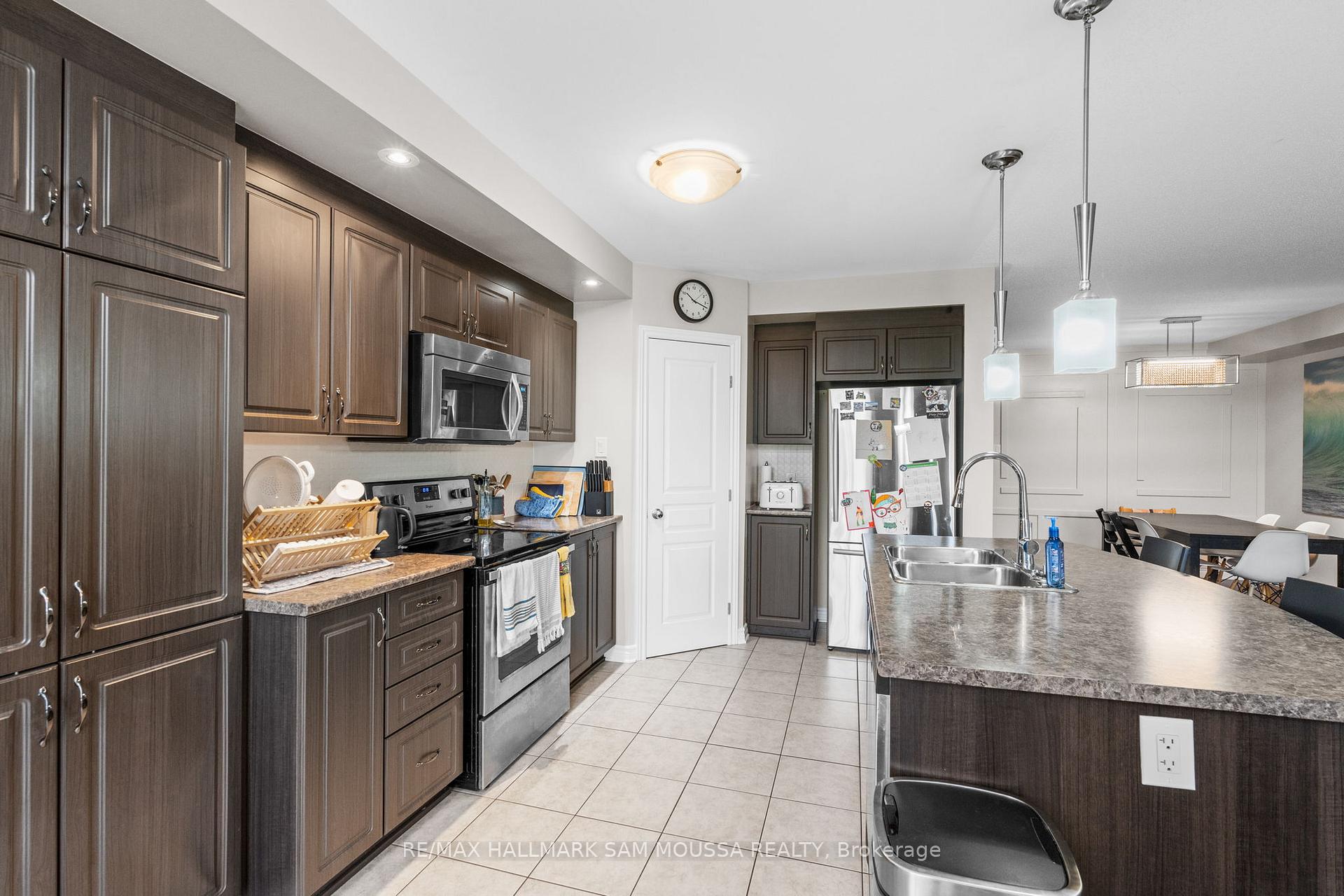 Photo 7 of 442 Barrick Hill Road, Ottawa, Kanata - Emerald Meadows/Trailwest — HOMEH