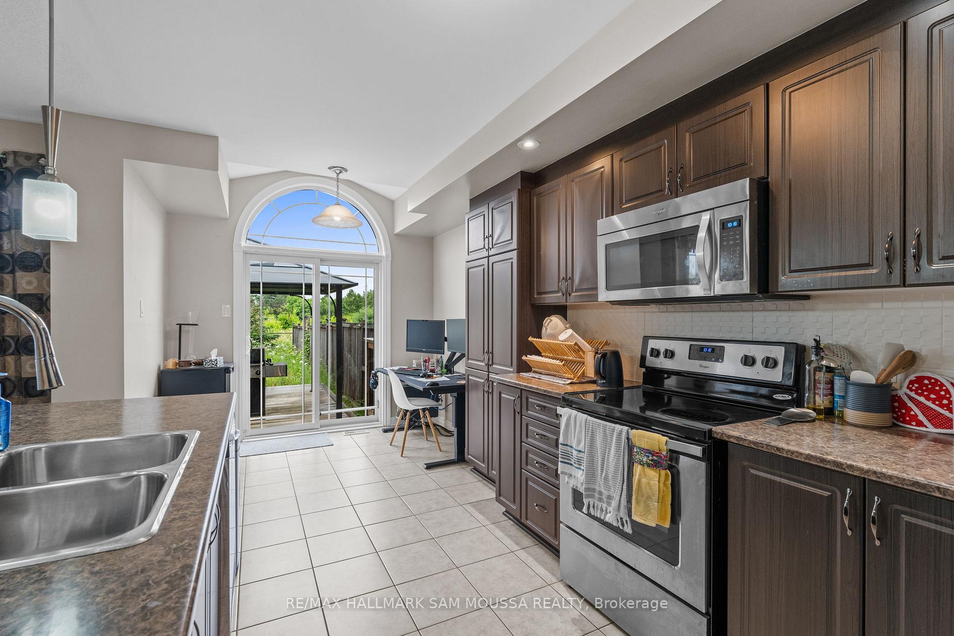 Photo 10 of 442 Barrick Hill Road, Ottawa, Kanata - Emerald Meadows/Trailwest — HOMEH