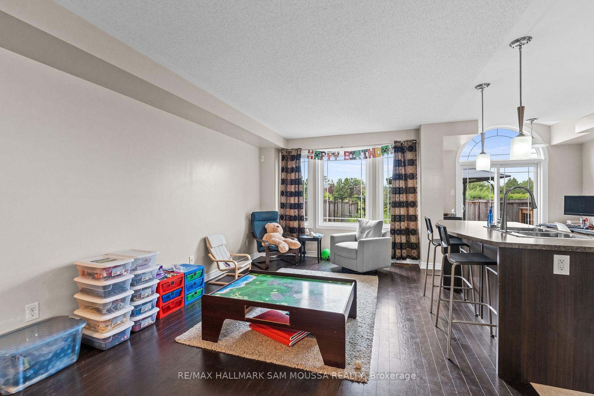 Photo 14 of 442 Barrick Hill Road, Ottawa, Kanata - Emerald Meadows/Trailwest — HOMEH