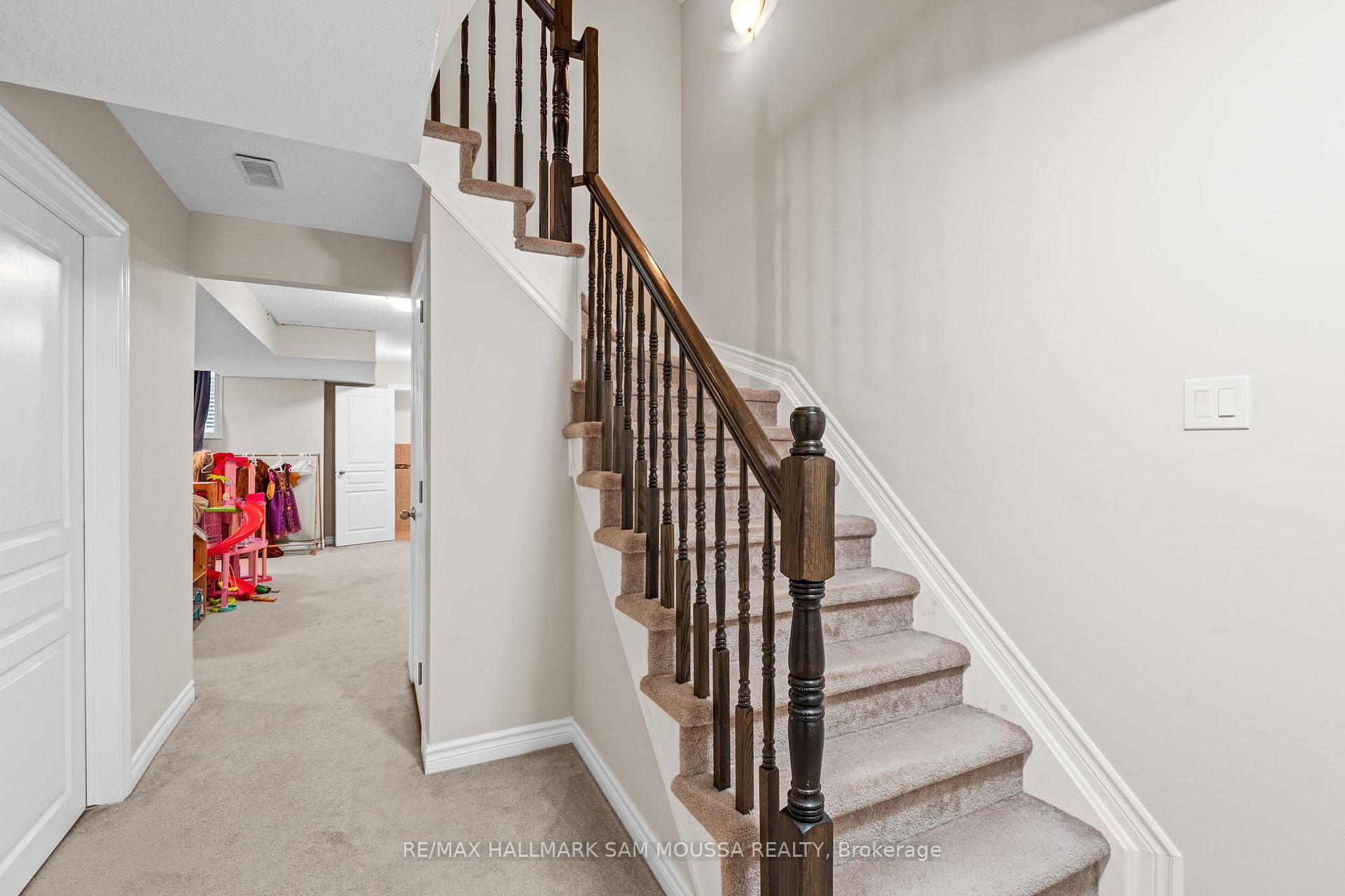 Photo 30 of 442 Barrick Hill Road, Ottawa, Kanata - Emerald Meadows/Trailwest — HOMEH