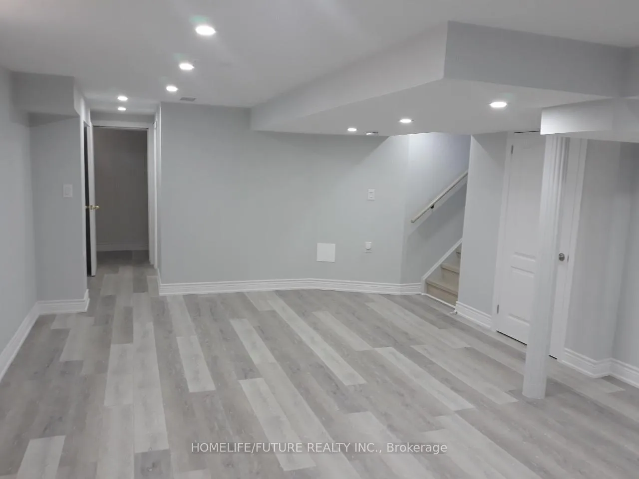 Photo 2 of 21 Eastvale Drive, Markham, Cedarwood — HOMEH