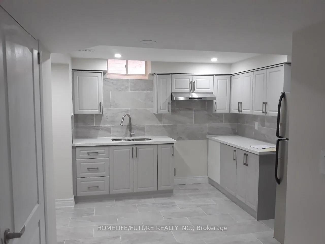 Photo 5 of 21 Eastvale Drive, Markham, Cedarwood — HOMEH