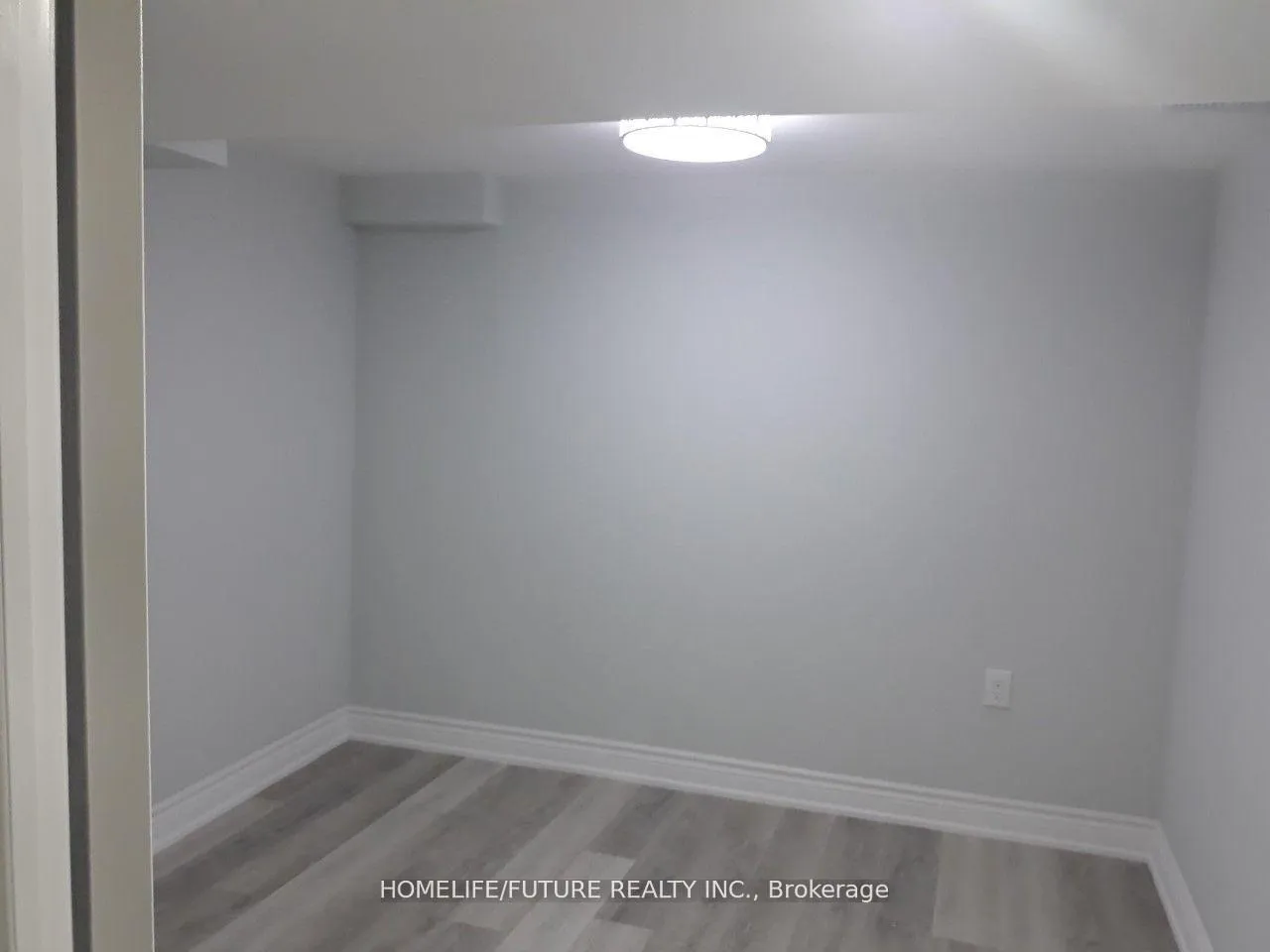 Photo 7 of 21 Eastvale Drive, Markham, Cedarwood — HOMEH