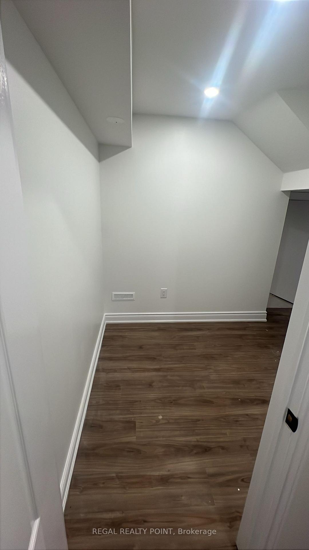 Photo 4 of 11 Sitler Street, Kitchener — HOMEH
