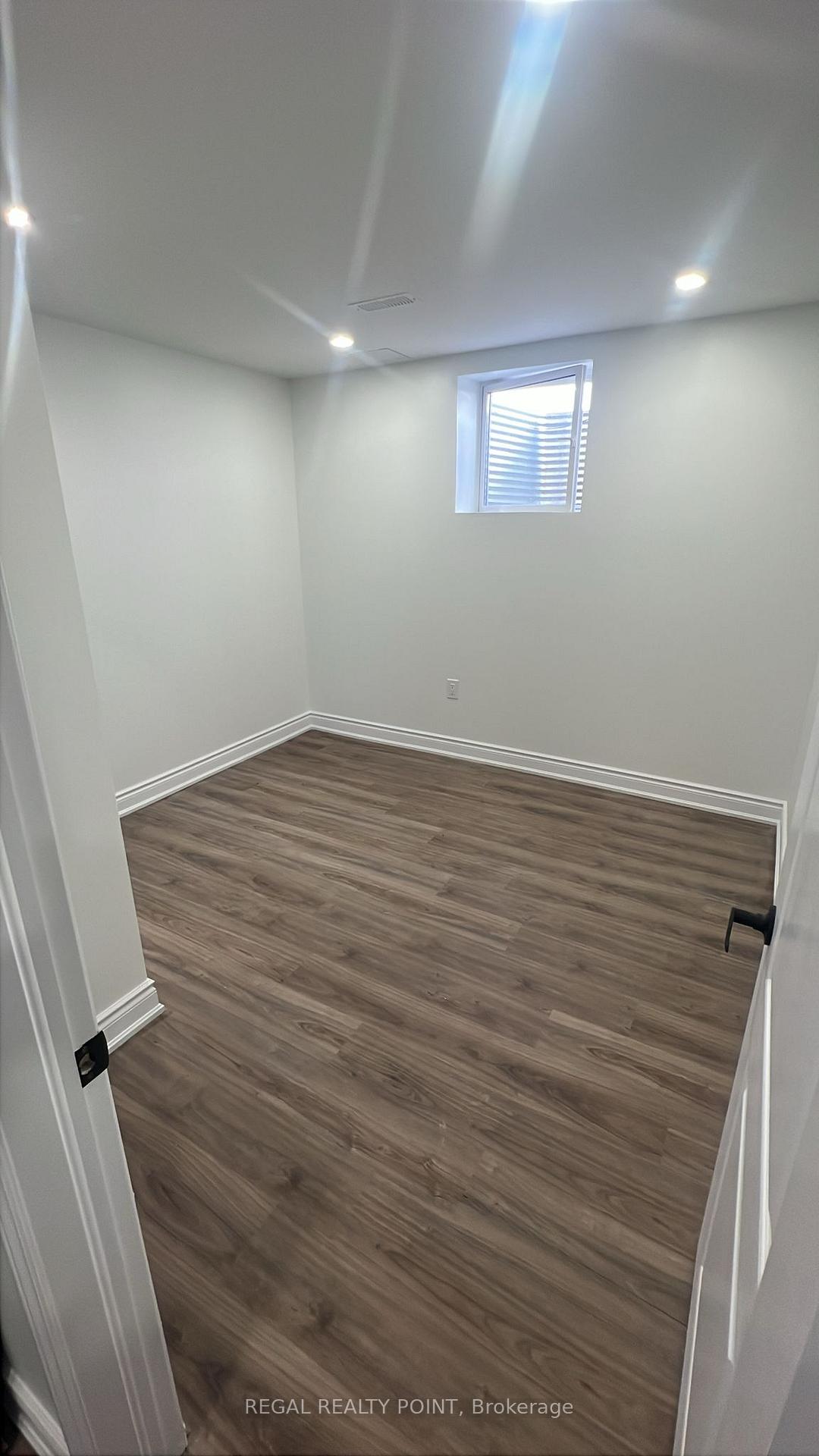 Photo 5 of 11 Sitler Street, Kitchener — HOMEH