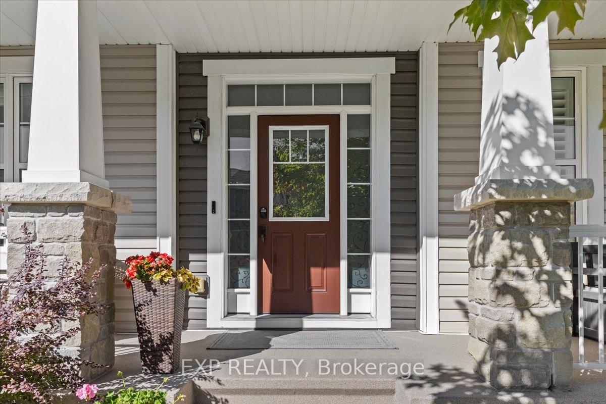 Photo 3 of 33 Solaris Drive, Ottawa, Kanata - Emerald Meadows/Trailwest — HOMEH